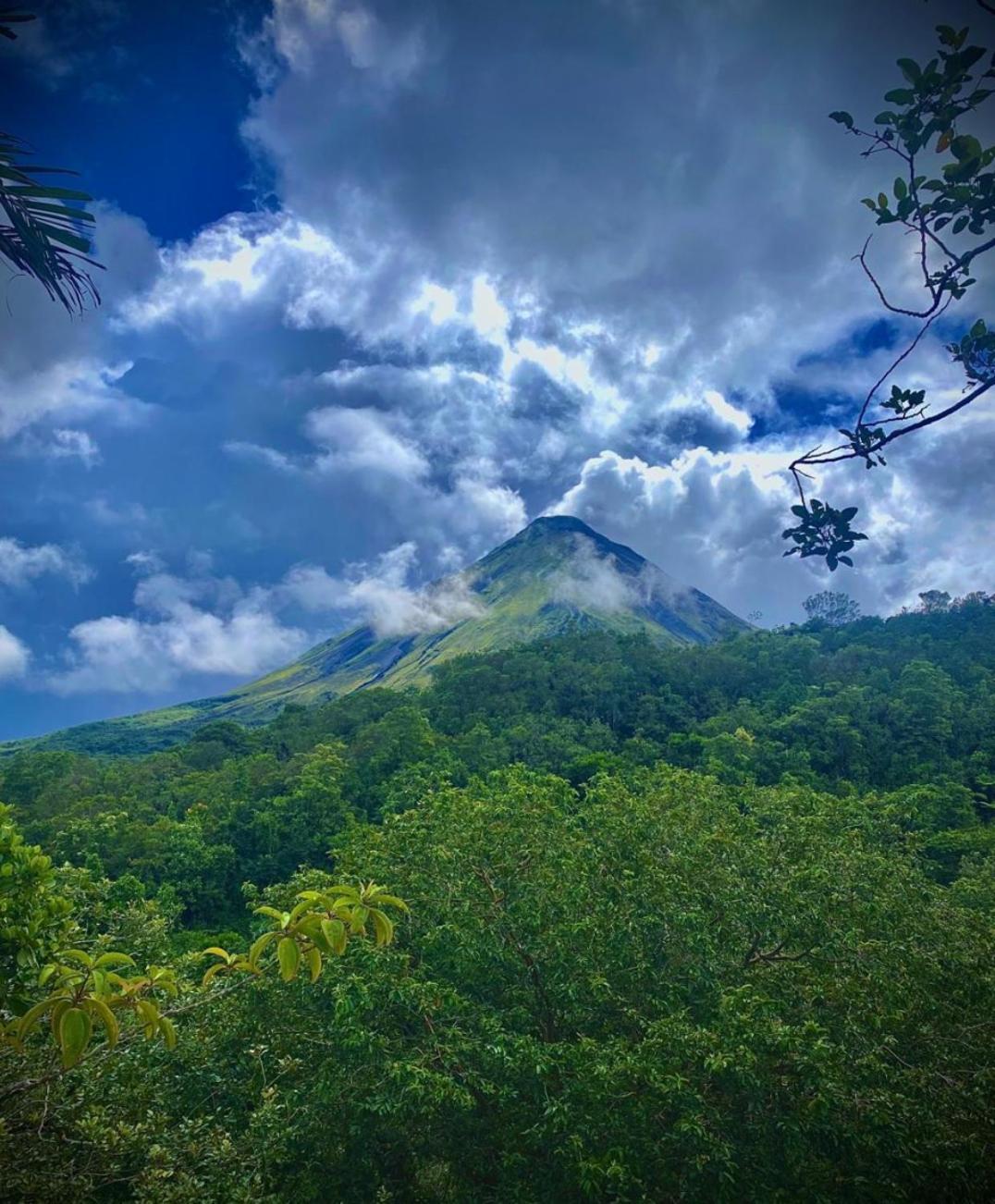 Bungalow Batsu La Fortuna Ruang foto
